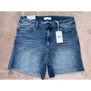 Vervet Blue Denim Jean Shorts Womens 18W Plus Size Raw Hem Casual‎